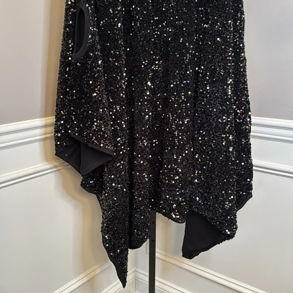 Rare and hard to find ZARA LIMITED EDITION SEQUIN CAPE / WOOL KNIT PONCHO BLACK - Picture 16 of 17